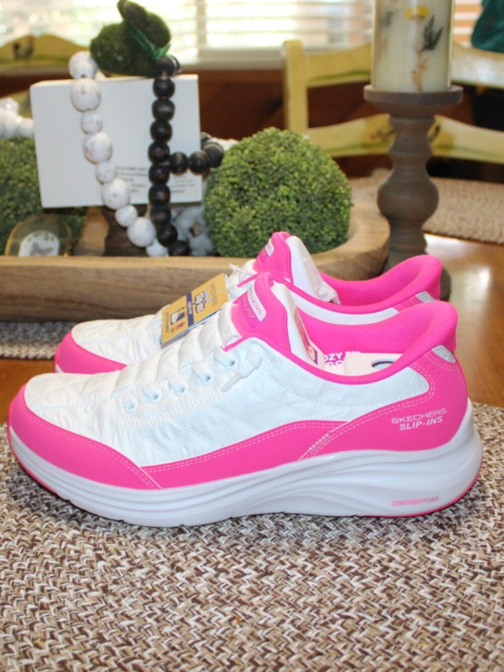 NWT Skechers hand free quilted cozy fit slip ins, size 9 1/2 PRETTY! NICE! - Picture 3 of 12